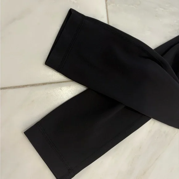 Lululemon Wunder Train High Rise Black Leggings Size 8 - Picture 4 of 10